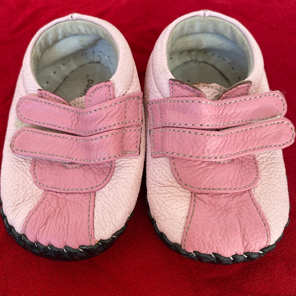 Pedipeds infant moccasins with Velcro straps pink size 0-6